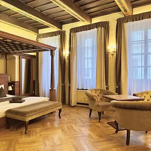https://traditional-prague-apartment.praguehotelsweb.com